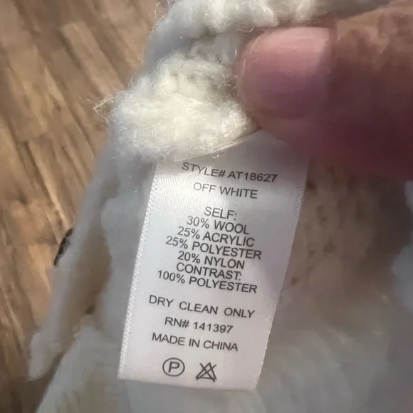 ASTR The Label Off-White Wool Blend Cardigan Velvet Bow Detail Chunky Knit Large - Picture 9 of 10